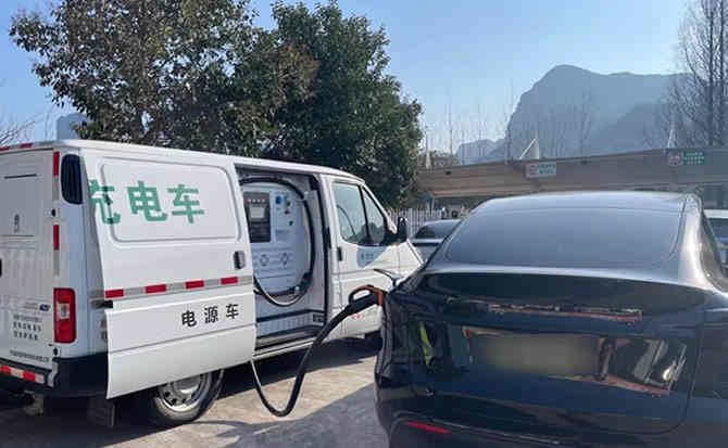 城固汽车搭电